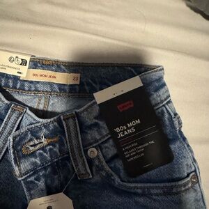 Levi's 80s Mom Jean - Blue Denim